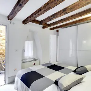 Cozy Up To 4 In Biennale Giardini By Bricola Apartment Venice